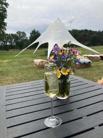 Natuur-Like Glamping In Bosland NeerNeerpelt Eksteriør billede